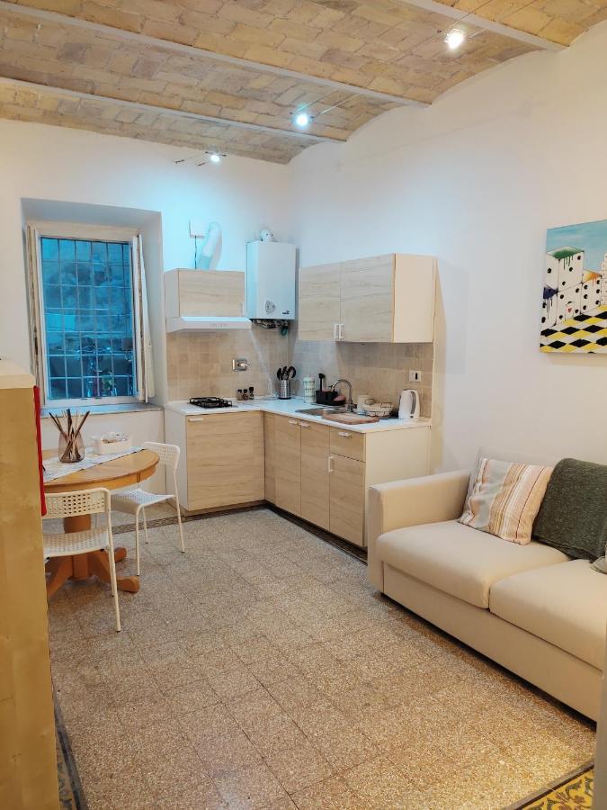 Grazioso Loft Vicino A San Giovanni E Metro C ローマ エクステリア 写真